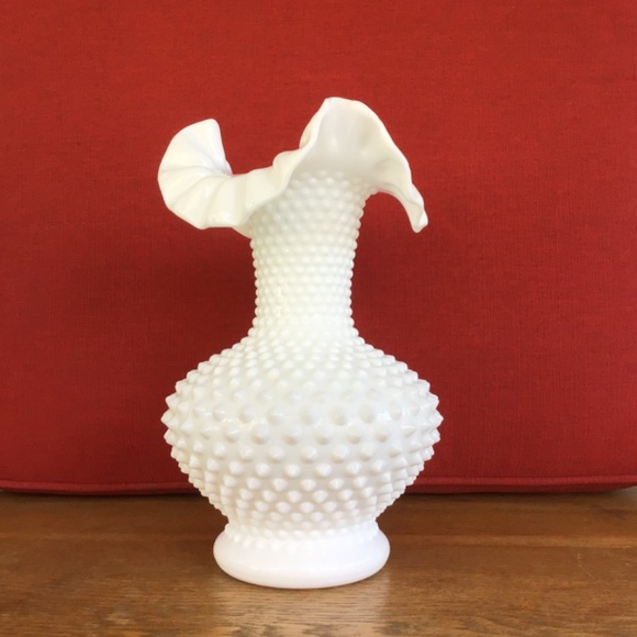 Vintage Fenton White Milk Glass Hobnail Vase Large Ruffled Edge - Picture 12 of 12
